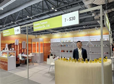 Anda Diundang — Kami Tinggal di Hong Kong